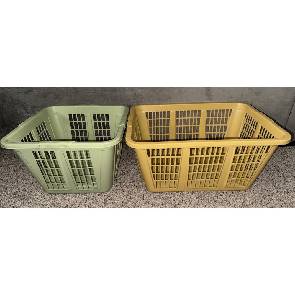 2 Vintage Rubbermaid Square/Rectangle Laundry Baskets‎ 2972 Green & 2965 Mustard